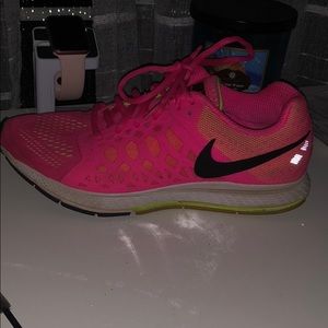 Tennis Shoes